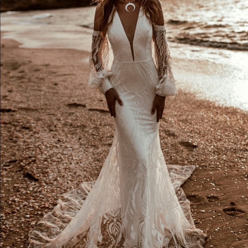 FLORENCE by RISH BRIDAL wedding dress